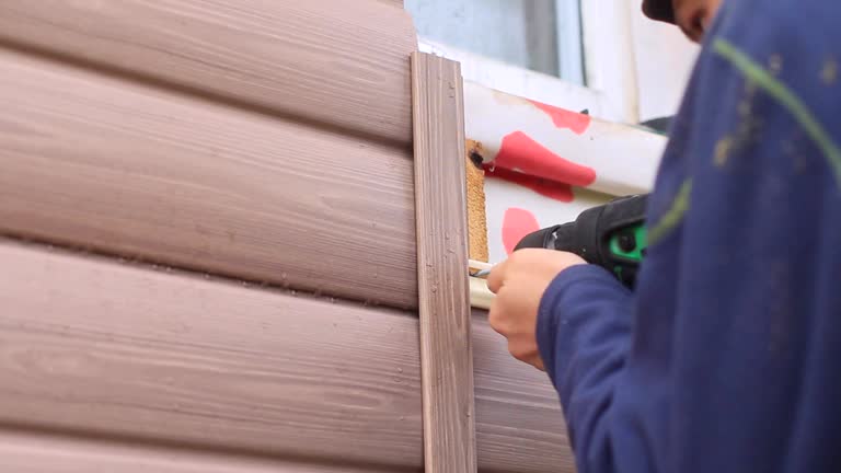 Affordable siding repair and maintenance services in Hazel Park, MI